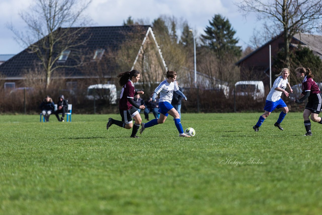 Bild 228 - Frauen TSV Wiemersdorf - VfL Struvenhuetten : Ergebnis: 3:1